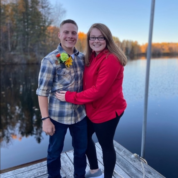 Meet your Posher, Dakota - Picture 1 of 1